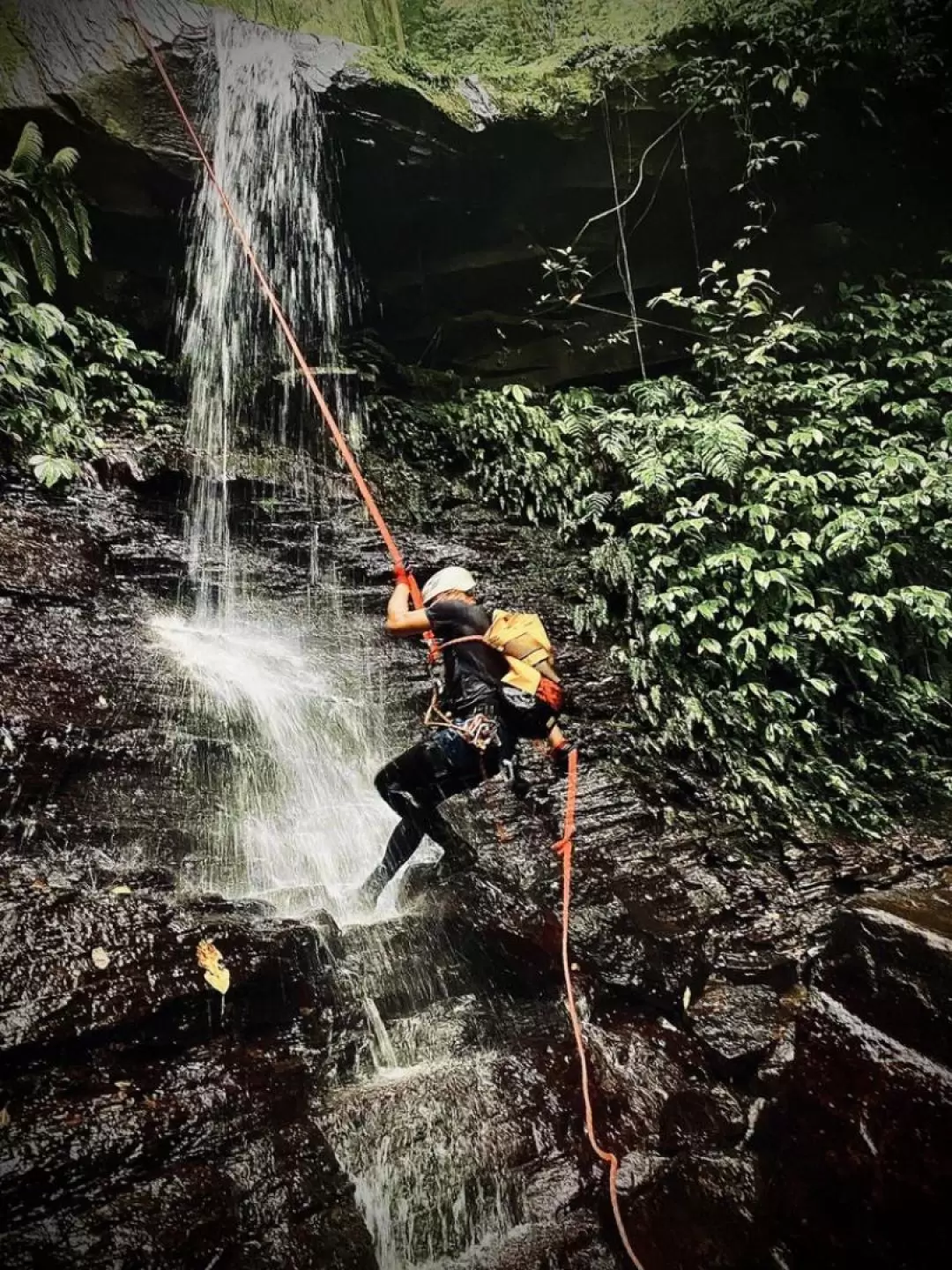 New Taipei: Dajianshan Xiufeng Waterfall canyoning experience recommended route