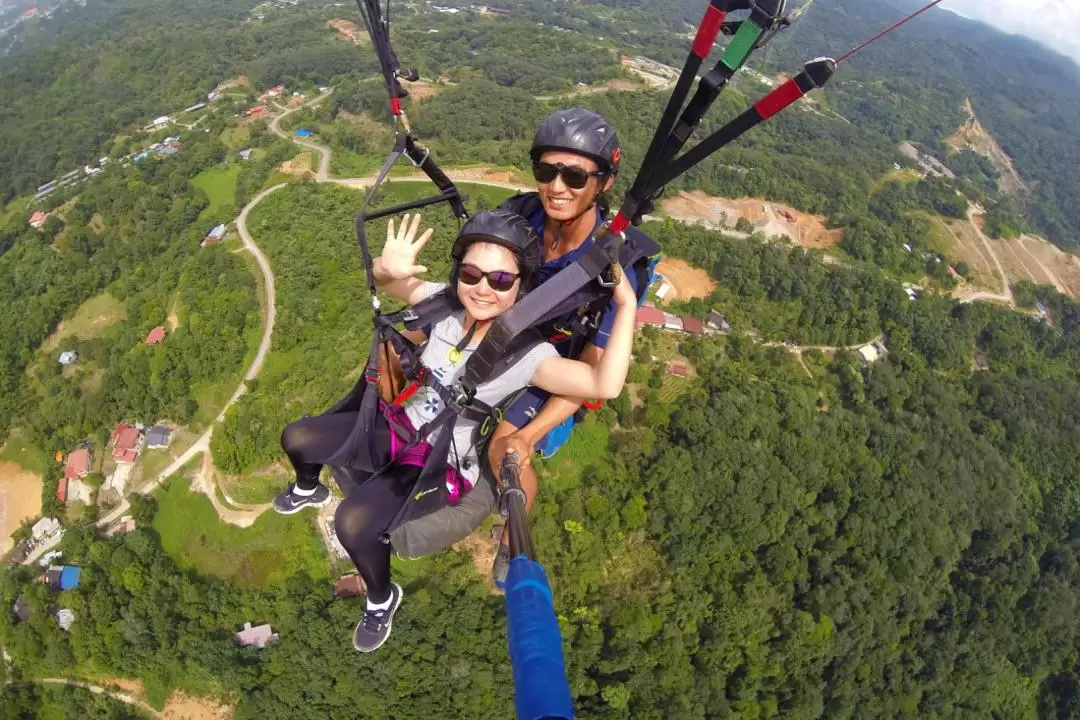 Ranau Paragliding Experience with Desa Farm Day Tour