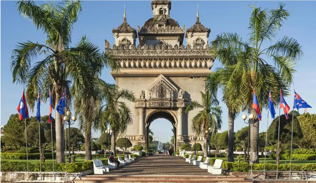 That Luang, Vientiane Museum of Contemporary Arts, and Patuxai Day Tour in Vientiane