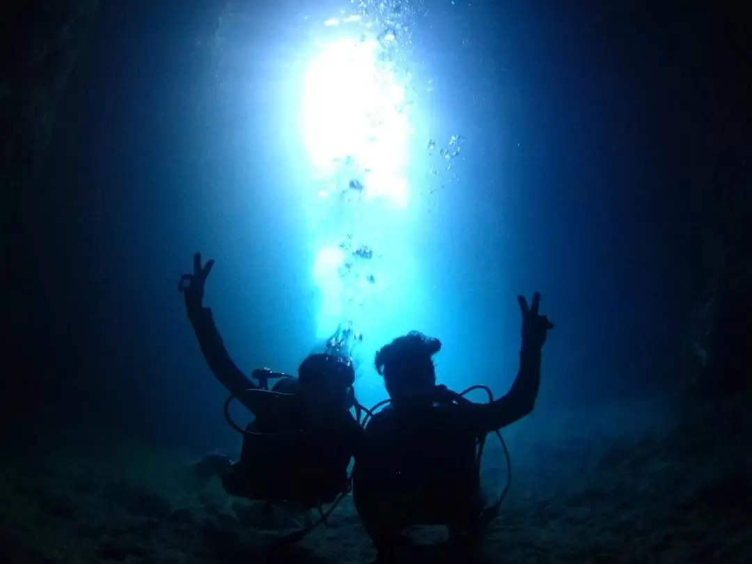 沖繩青之洞窟浮潛 & 潛水體驗