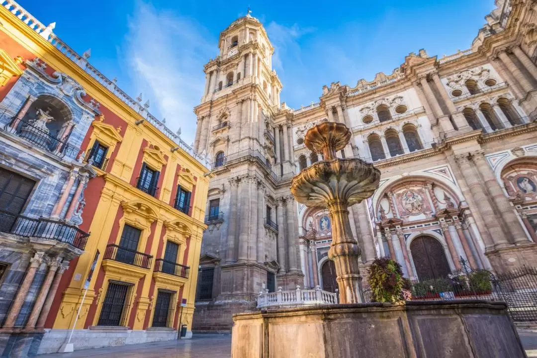 Private Malaga Scavenger Hunt Self-Guided Walking Trip