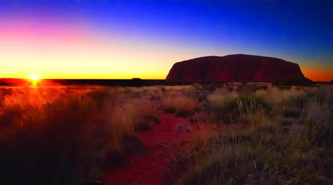 Uluru Sunrise and Kata Tjuta Half Day Tour