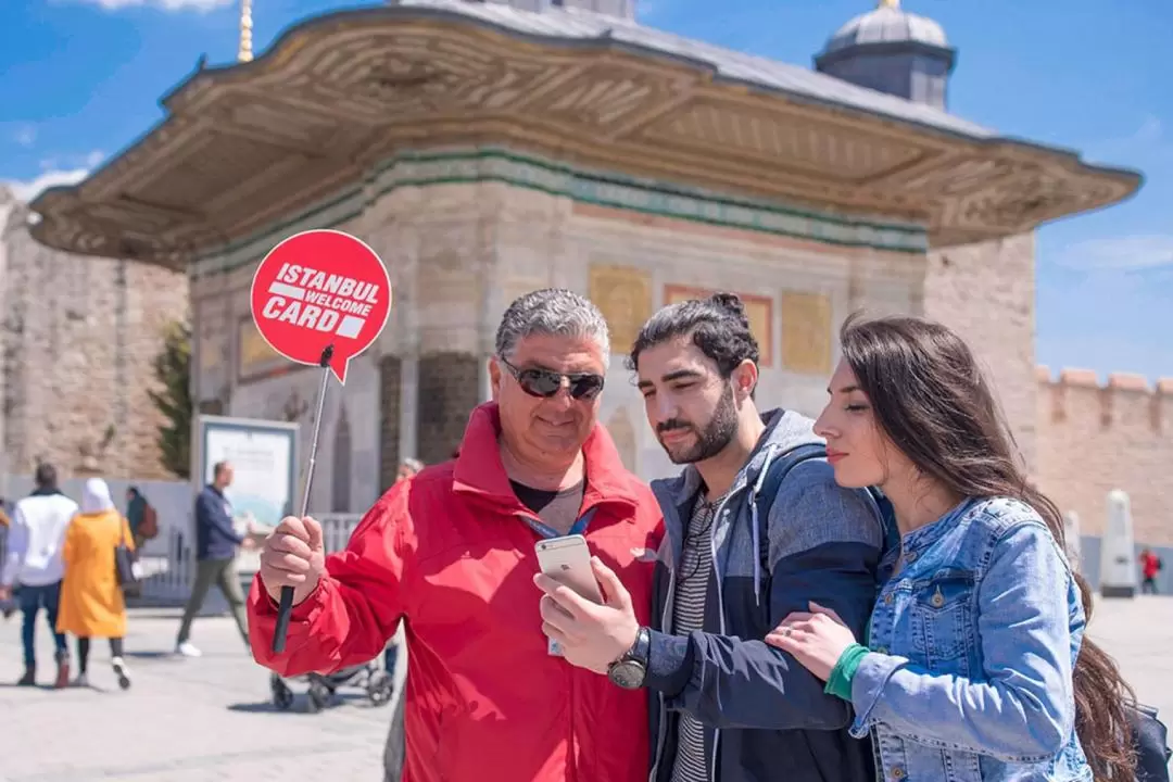 Topkapi Palace and Harem Tour with Historian Guide