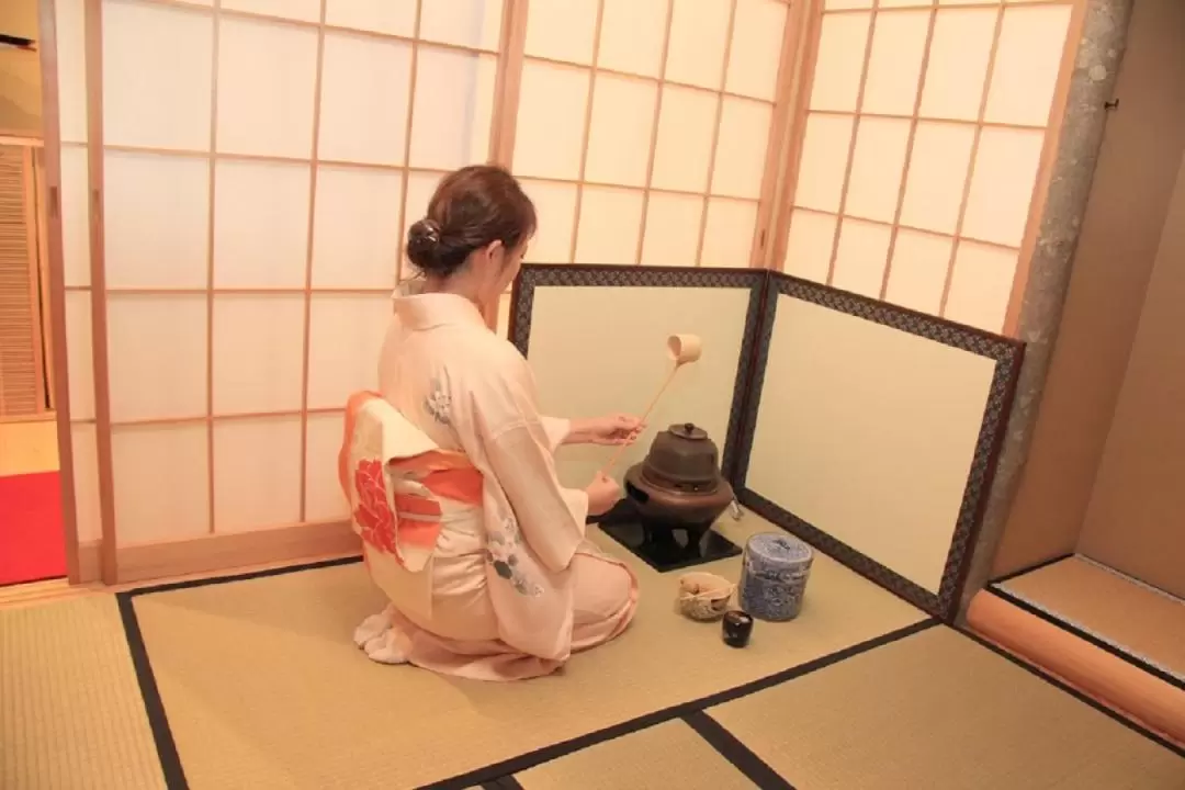 Tokyo Asakusa Kimono & Tea Ceremony Experience