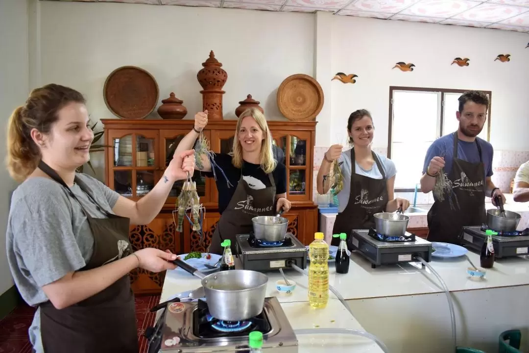 Suwannee Thai Cooking Class with Market Tour