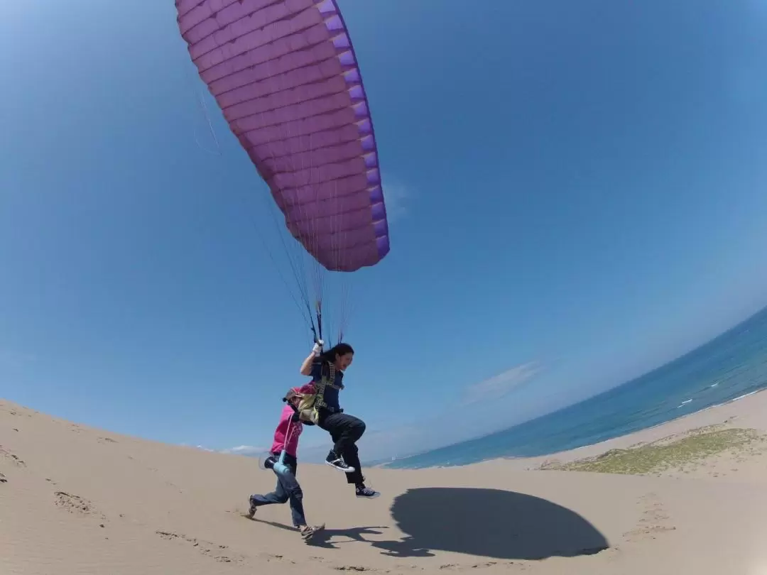 Paragliding Experience in Tottori Sand Dunes