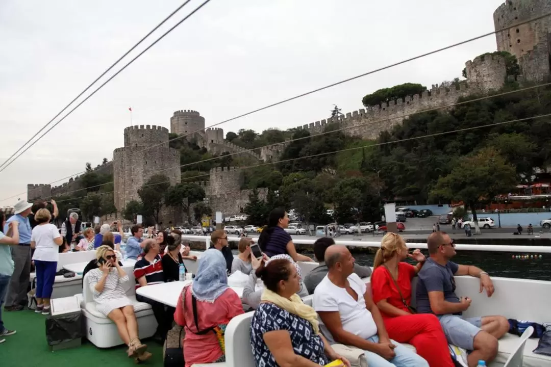 Bosphorus Cruise, Dolmabahce Palace, Spice Bazaar Guided Tour