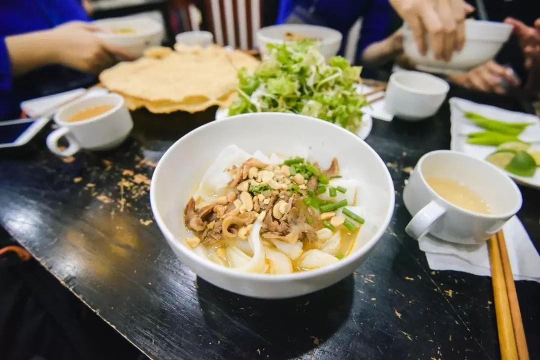 Food Tour with Aodai Rider in Da Nang