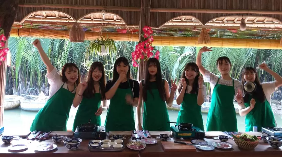 Walking Tour and Cooking Class in Hoi An