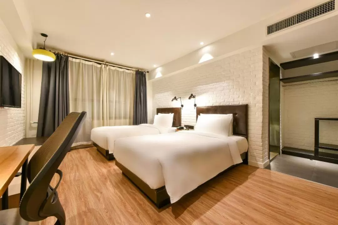 Beijing Jianguomen CBD Atour Light Hotel Accommodation Package