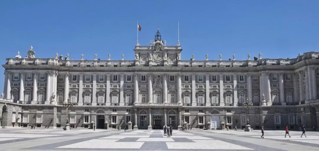 Royal Palace of Madrid & Prado Museum Guided Tour