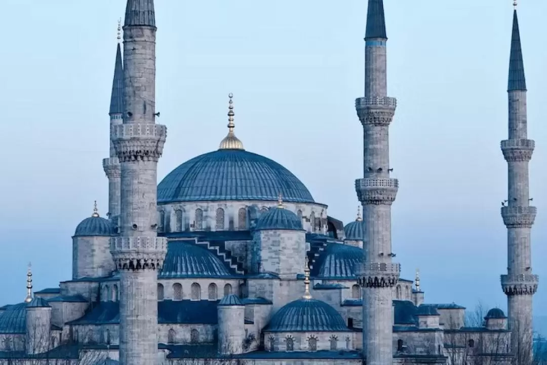 Istanbul Landmarks Walking Tour in Istanbul