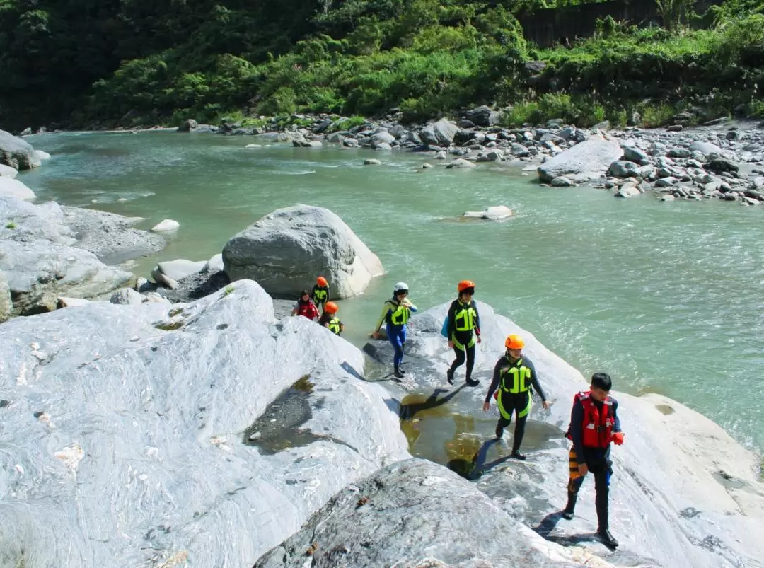 Hualien: Wild Creek Hot Spring in Wanrong - Yuanyanggu Hot Spring