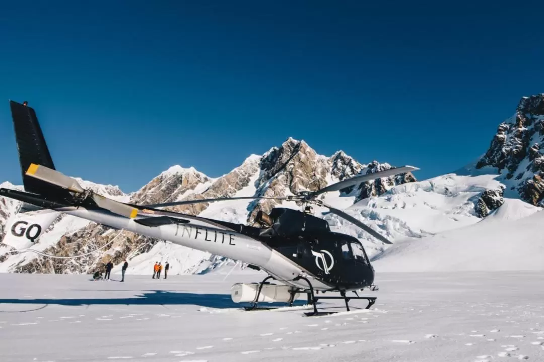 タスマン氷河 ヘリコプター遊覧体験（クック山）